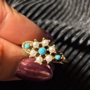 Vintage Avon Gold-Tone Ring with Turquoise and Pearl Accents
